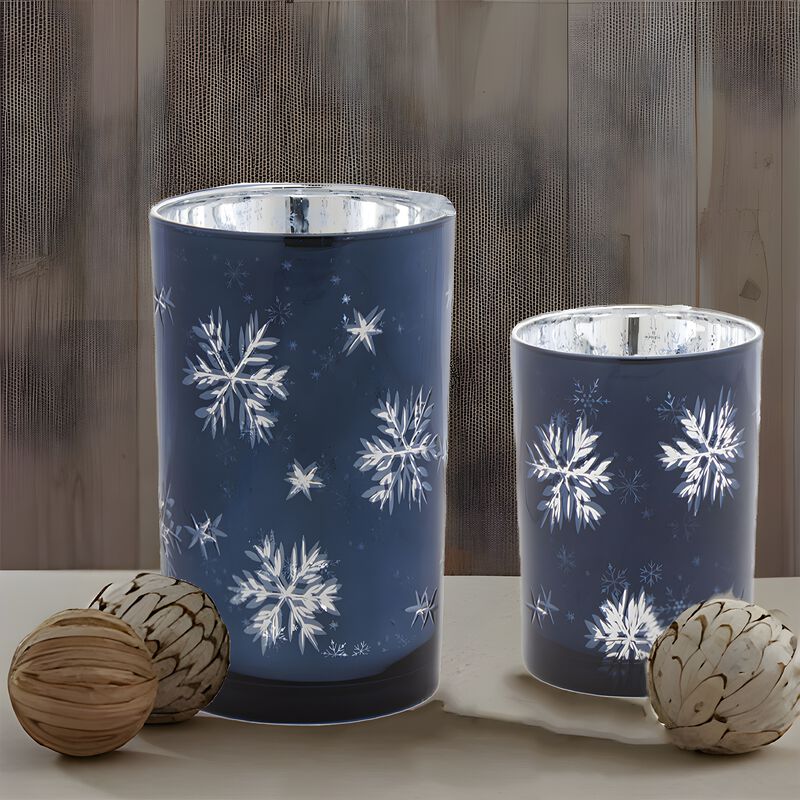 Set of 2 Decorative Candle Holders for Home D&eacute;cor and Ambient Lighting image number 1