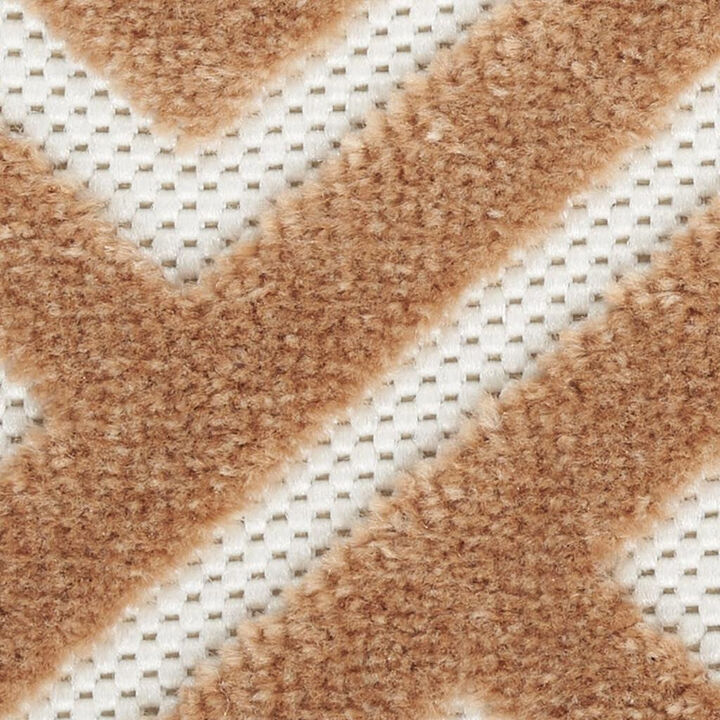 HomeRoots Geometric Area Rug