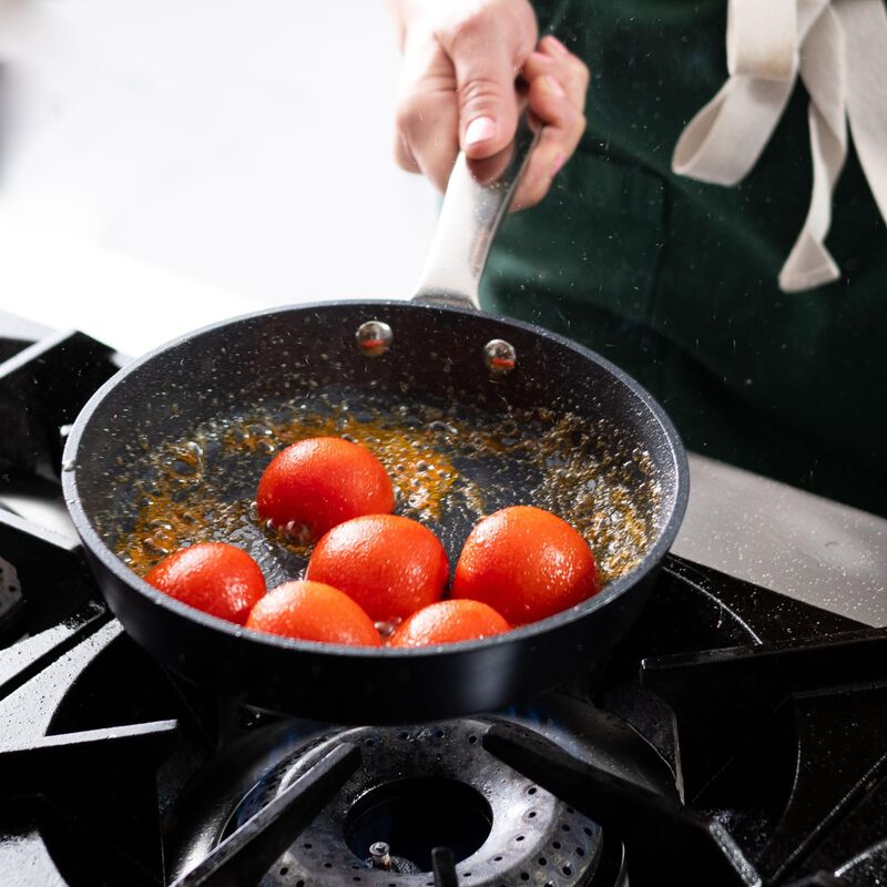 Alva Maestro Nonstick Ceramic Frying Pan - Easy to Clean, Oven Safe and Made without PFAS, PFOA & PTFE - Induction and All Stovetop Compatible with Even Heat Distribution image number 2