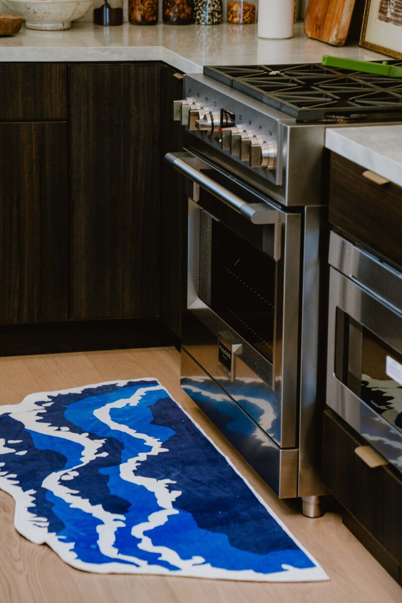 Lany Space 2'x5' Runner Rug, Non-Slip Washable Rugs, Irregular Blue Wavy Rug for Home Deocr image number 4