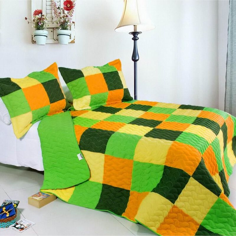 Full Queen Mild Winter 3 Piece Patchwork Quilt Set with Vermicelli Quilting image number 0