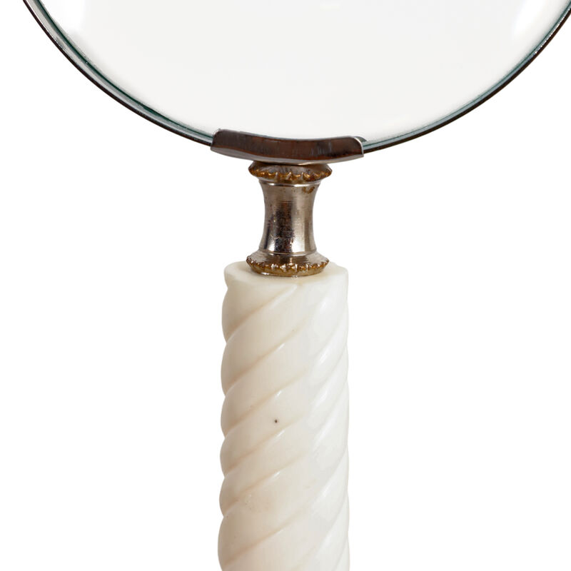 Ridged Handle Magnifying Glass image number 5