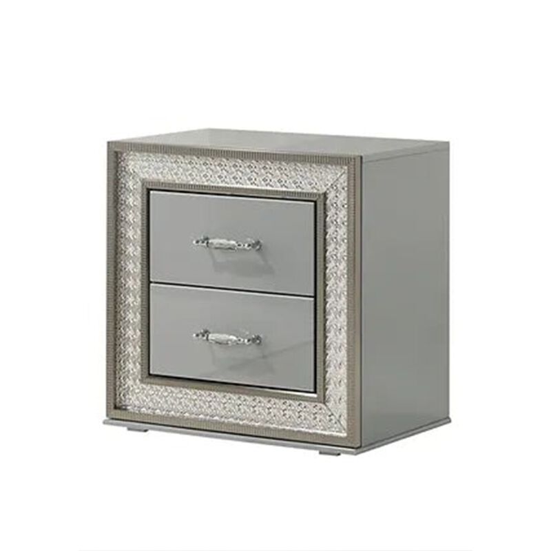 3pc King Bedroom Set, Metallic Gray, Silver Wood, 2 Nightstands image number 3
