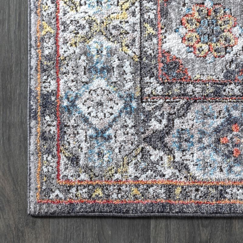 Kesan Vintage Medallion Area Rug