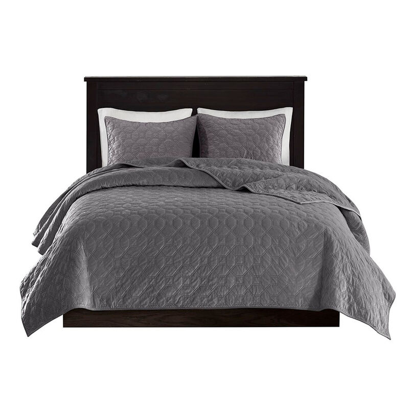 Gracie Mills Gayle 3-Piece Casual Geometric Velvet Quilt Set image number 0