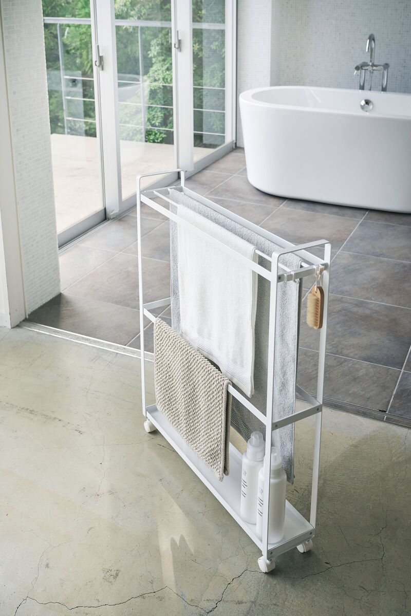 Rolling Towel Rack