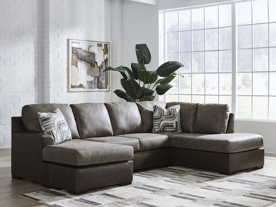 Baltic-Park 2-Piece Sectional with Chaise