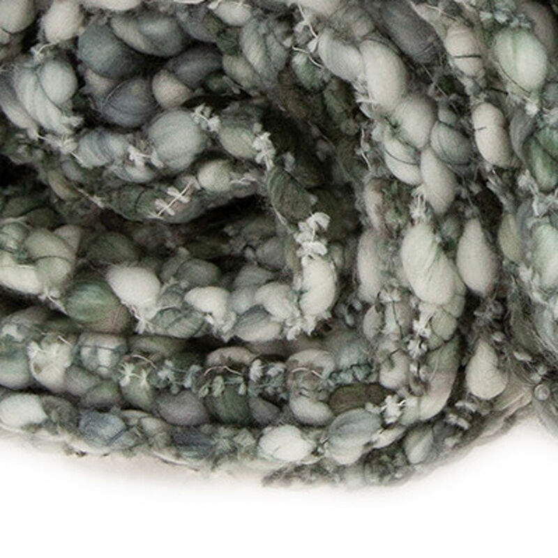 HomeRoots Green and White Knitted Cotton Blend Abstract Throw Blanket with Fringe image number 4