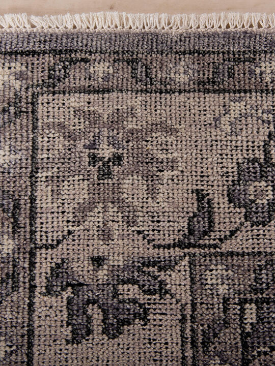 Centra CET726 2' x 3' Rug
