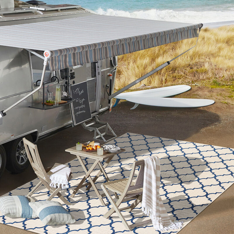 Arabesque Ogee Trellis Indoor/Outdoor Area Rug