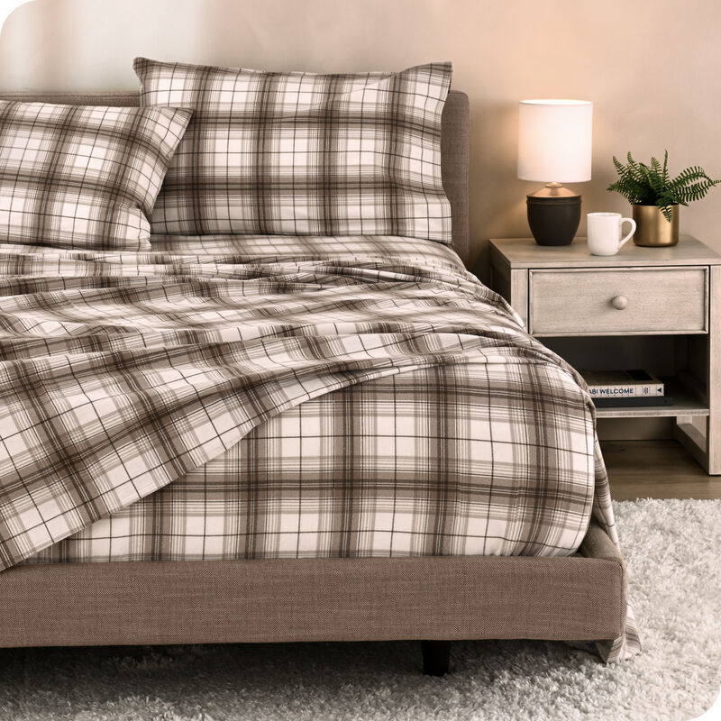 Soft & Cozy 100% Cotton Flannel Printed Pattern Sheet Set image number 3