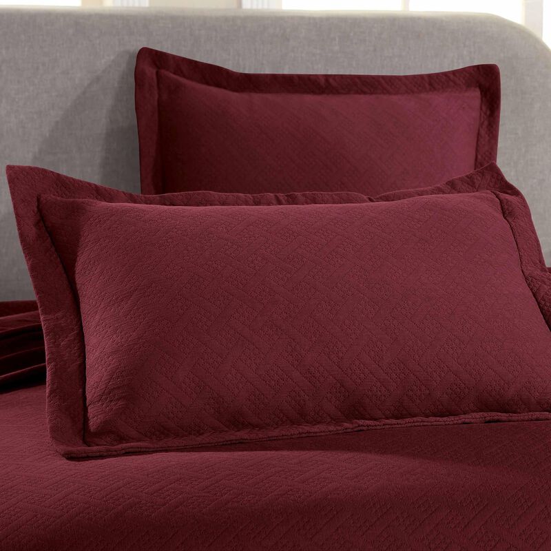 Lightweight Cotton Matelasse Bedspread Set with Matching Shams image number 3