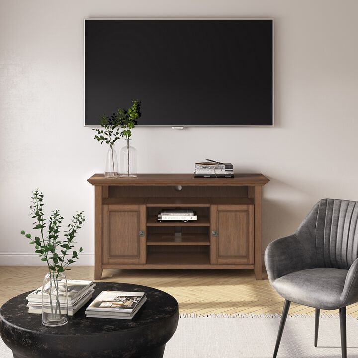 Pudlus TV Stand