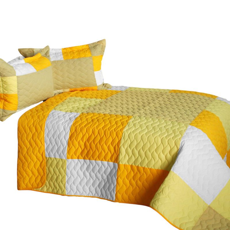3-Piece Vermicelli Quilted Patchwork Plaid Quilt Set with Matching Pillow Shams image number 1