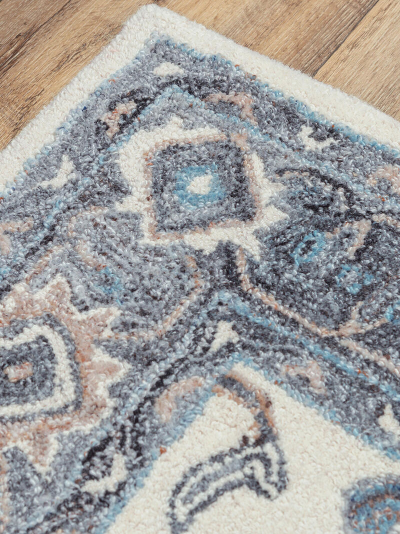 Essence ESS102 Collection