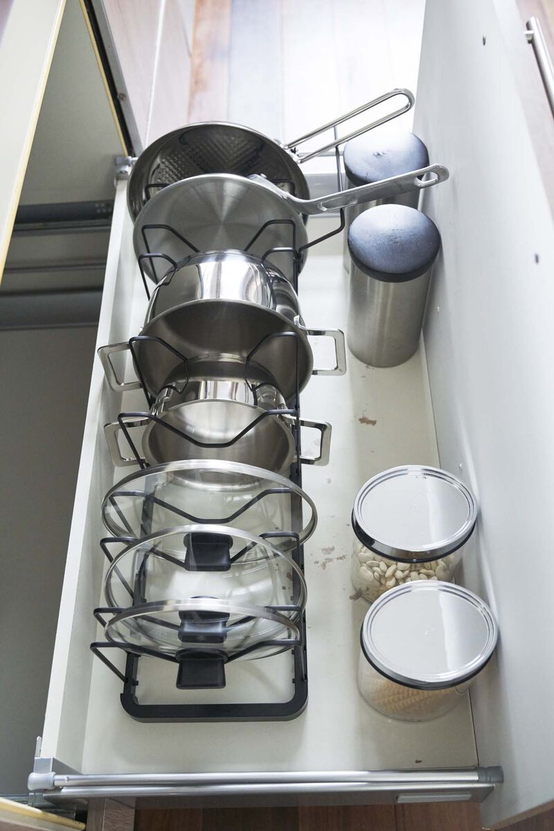 Adjustable Pot Lid Organizer