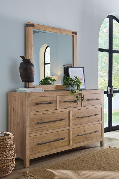 Vineyard Row 7-Drawer Dresser