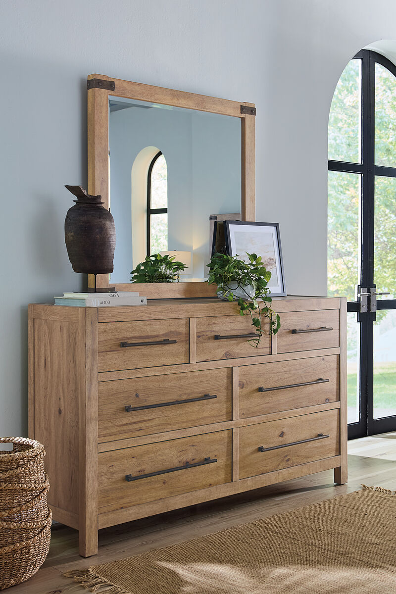 Vineyard Row 7-Drawer Dresser