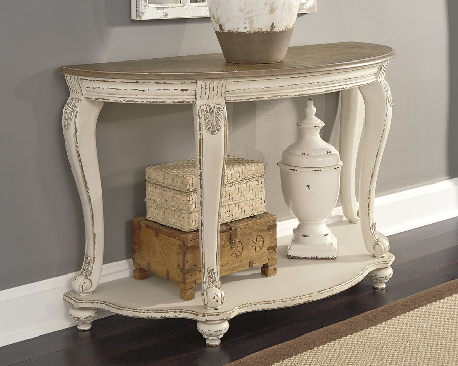Realyn Sofa Table