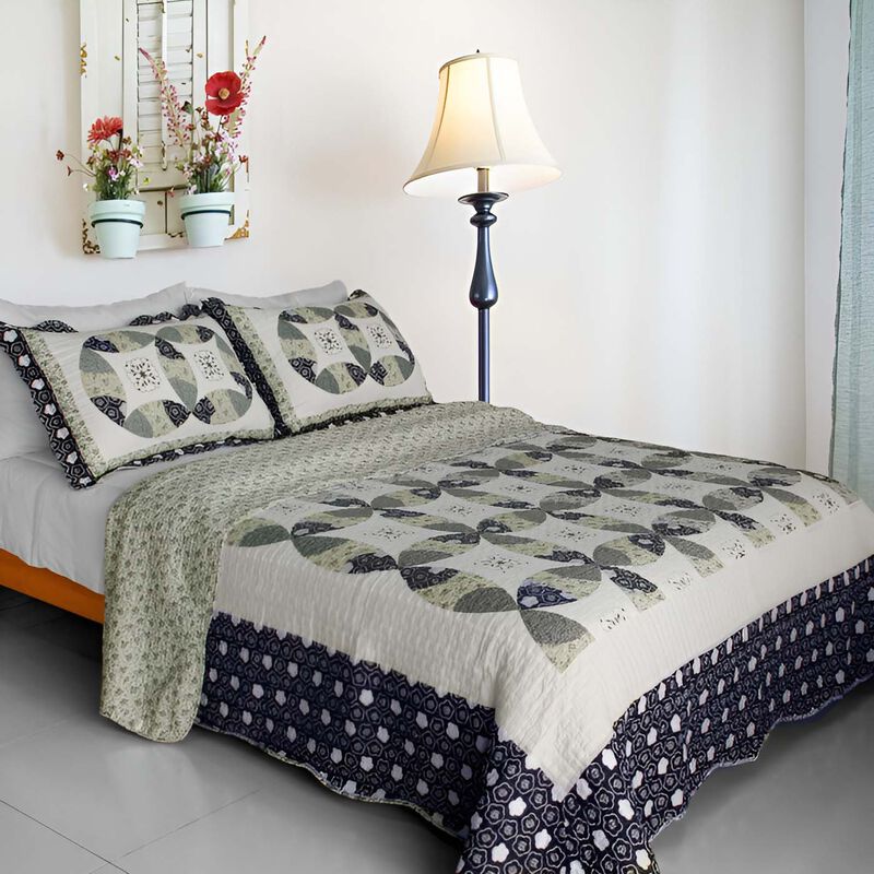 3-Piece Cotton Vermicelli Quilted Printed Quilt Set with Matching Pillow Shams image number 0