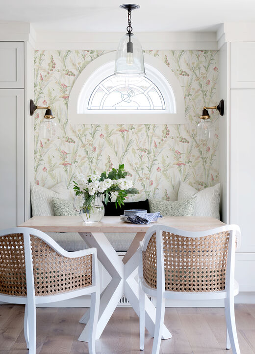 Hillaire Green Meadow Wallpaper