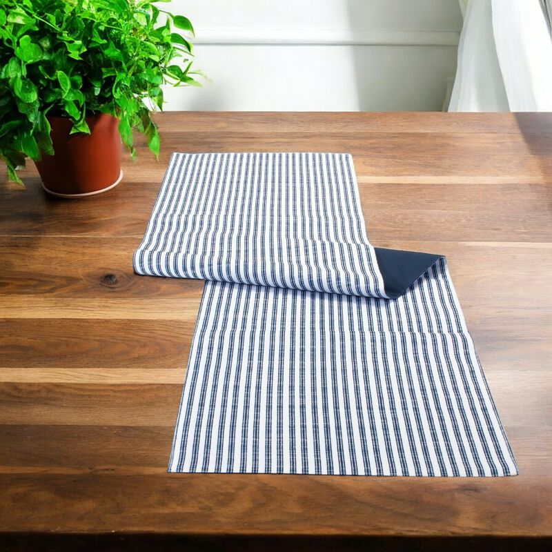 Table Runner &ndash; Elegant Dining Table Decor for Special Occasions and Everyday Use