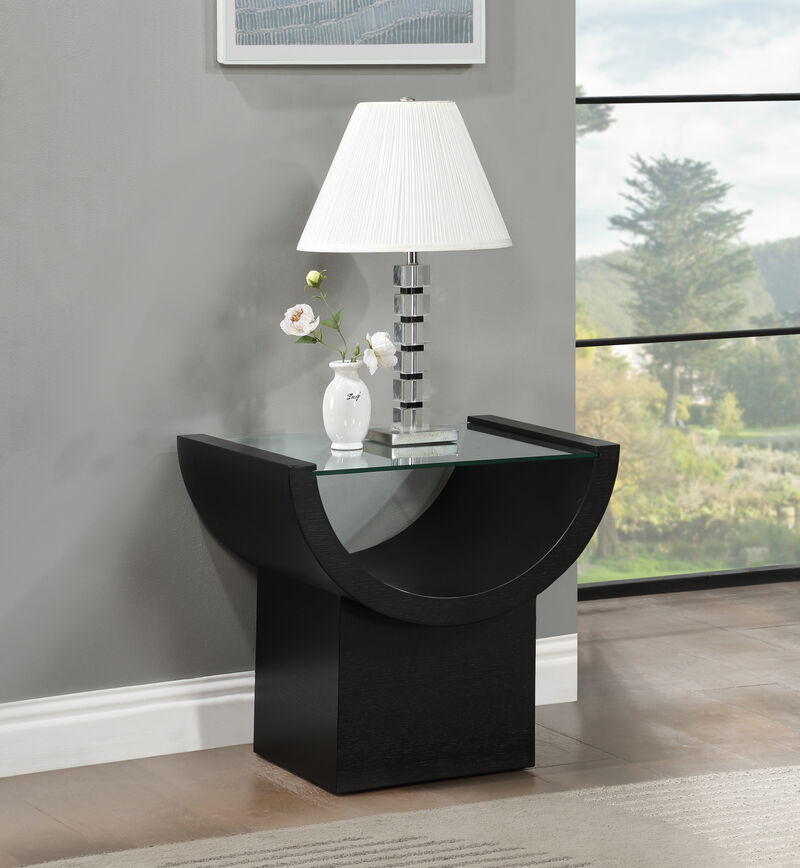 Meridian Furniture Beverwil Black End Table image number 1