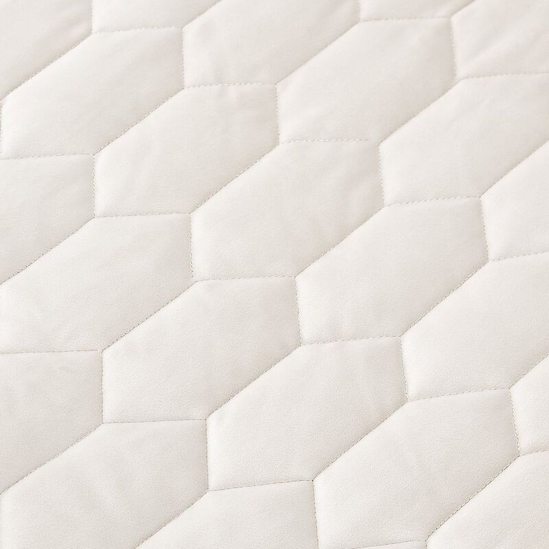 Michael Amini Niagara 4-Piece King Quilt Set - Sand image number 6