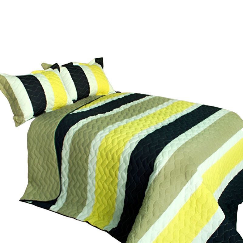 Patchwork Quilt Set 3-Piece with Vermicelli Stitching for Bedroom Bedding-Yellow image number 1