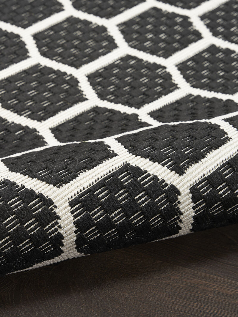 Twist Reversible TWS01 Black 2'2" x 12' Rug