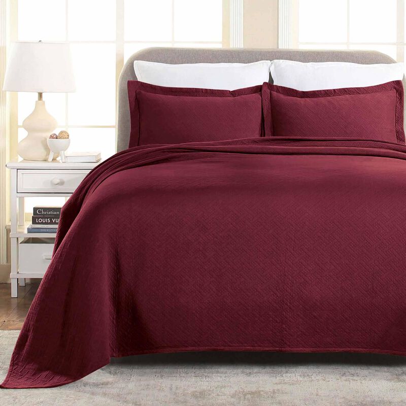 Lightweight Cotton Matelasse Bedspread Set with Matching Shams image number 4
