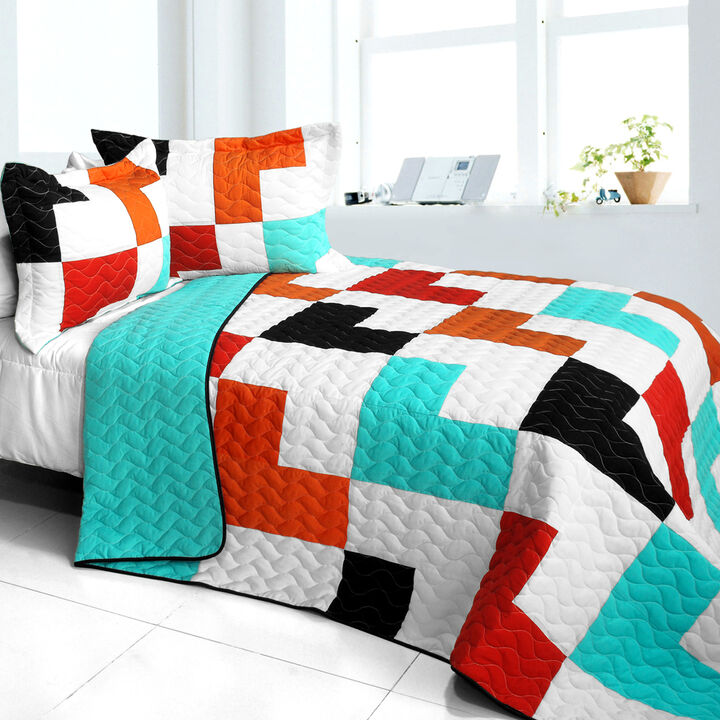 Queen Size 3-Piece Vermicelli Quilted Patchwork Quilt Set with Matching Shams