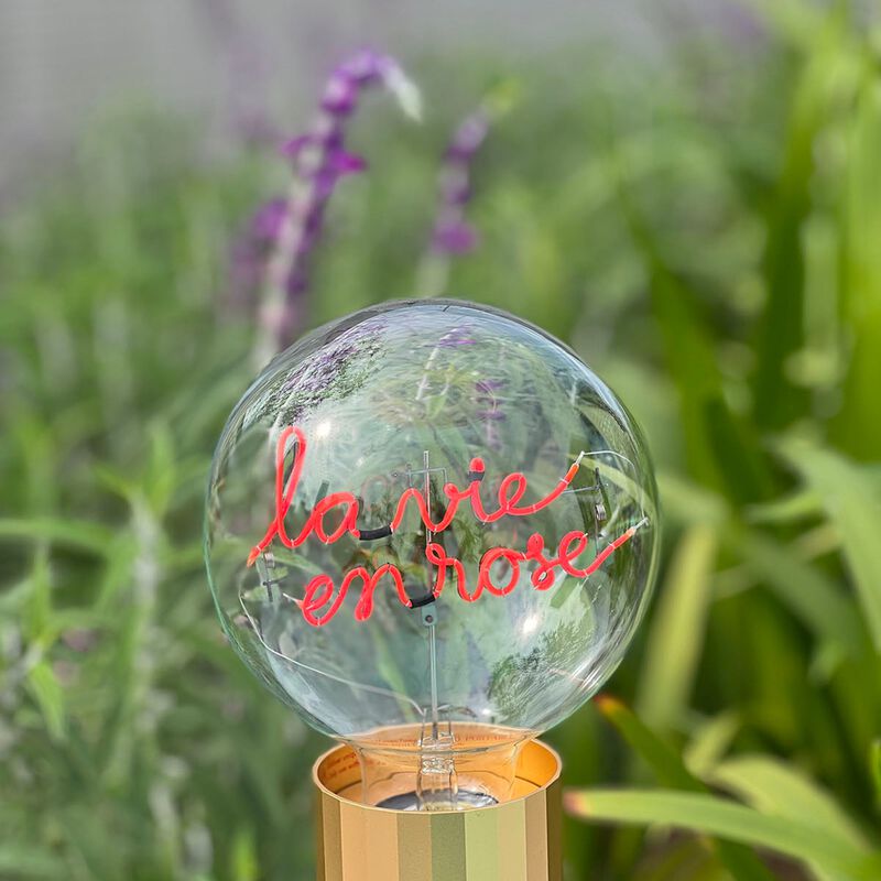Bulb LA VIE EN ROSE Red with Base Table Lamp PORTABLE Pop image number 4