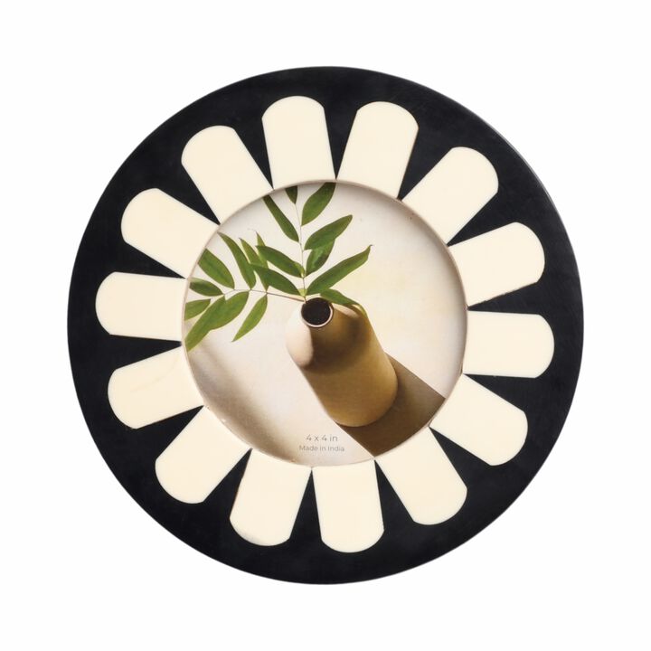 4x4 Round Petal Resin Photo Frame, Black/ivory