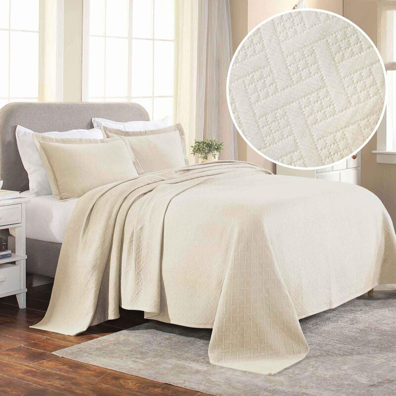 Lightweight Cotton Matelasse Bedspread Set with Matching Shams image number 2