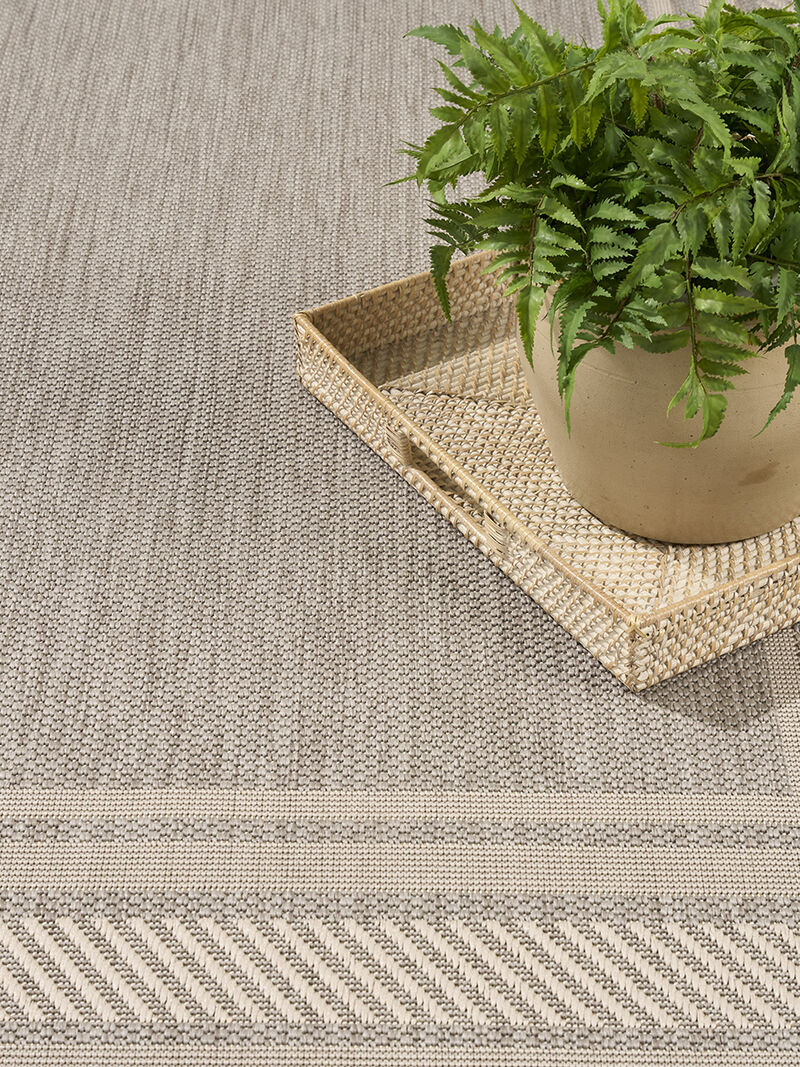 Horizon Indoor/Outdoor HOZ03 Gray 10' x 14' Rug