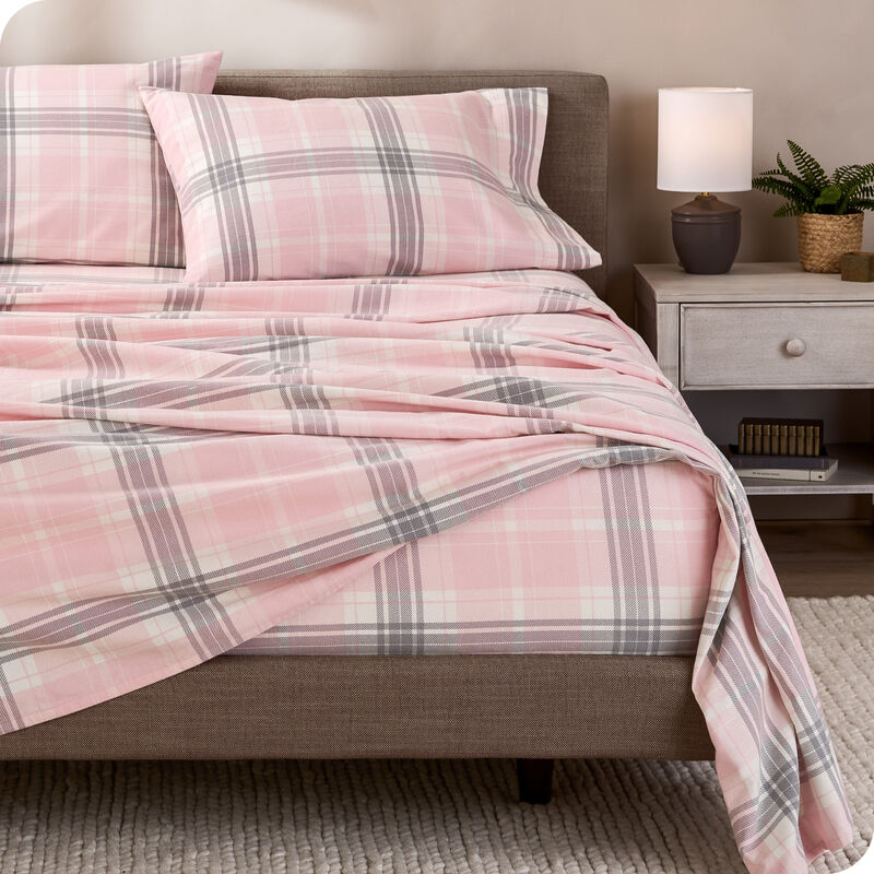 Soft & Cozy 100% Cotton Flannel Printed Pattern Sheet Set image number 3