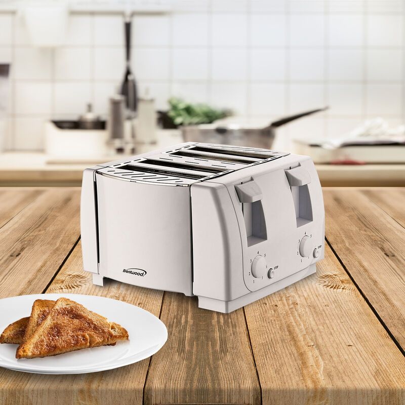 Brentwood 4 Slice Cool Touch Toaster in White image number 4