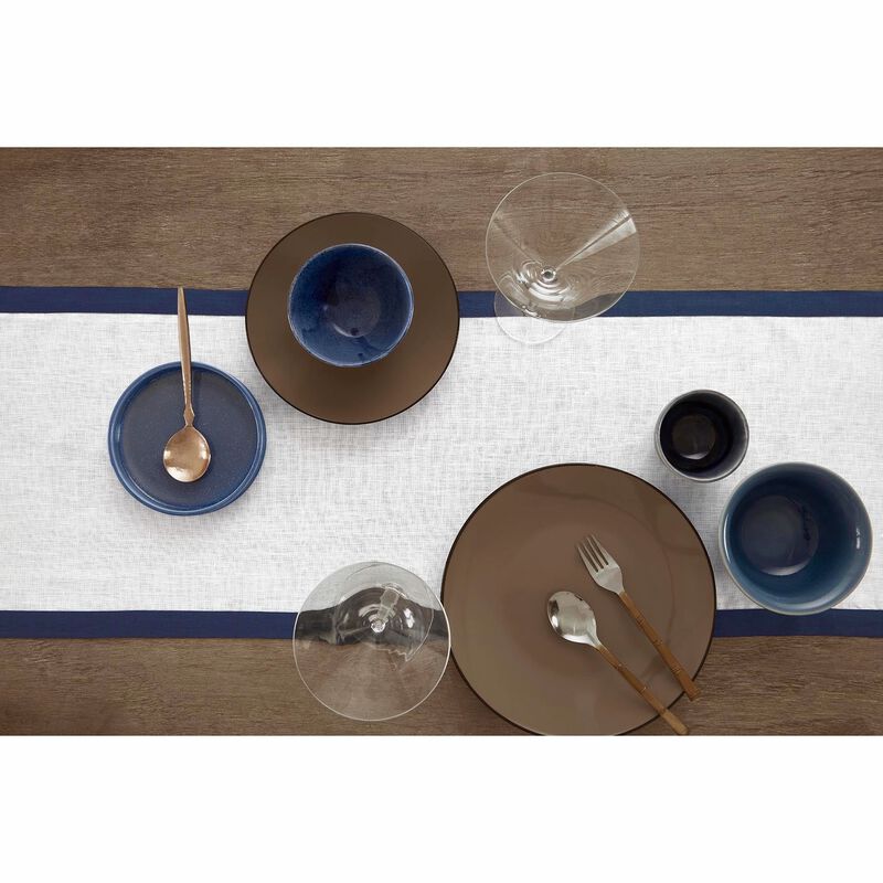Solino Home Classic 100% Linen Table Runner &ndash; Handcrafted, Machine Washable, Perfect for Holiday and Everyday Dining