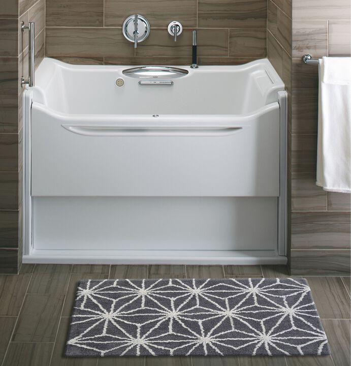 Grey Bathroom Rug with Geometric Pattern 20"x32"
