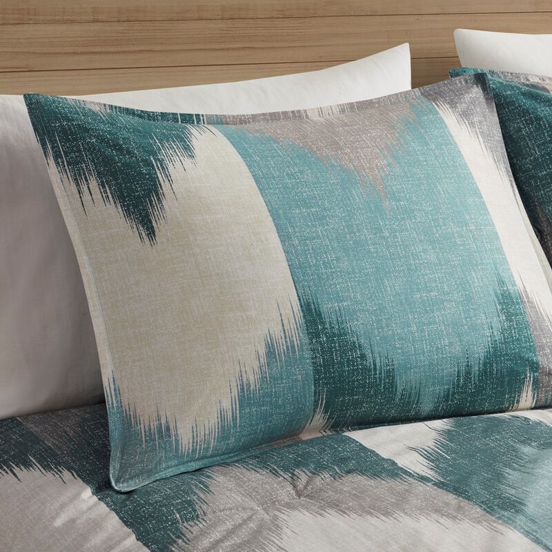 Gracie Mills Heise Ikat Chevron Comforter Set