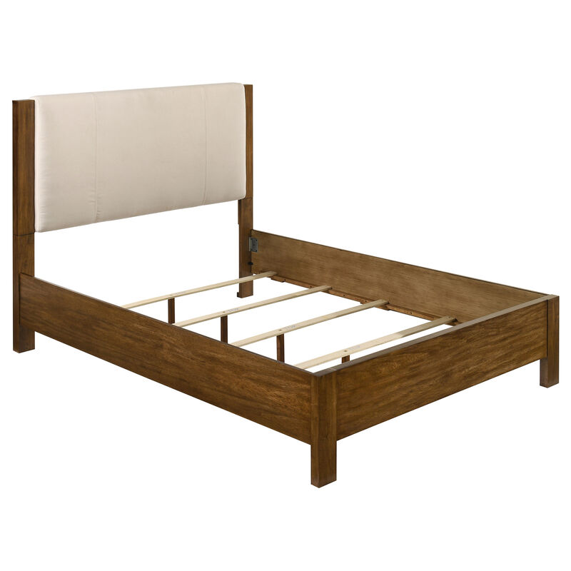 Tusmuk Queen 3-Piece Bedroom Set image number 2