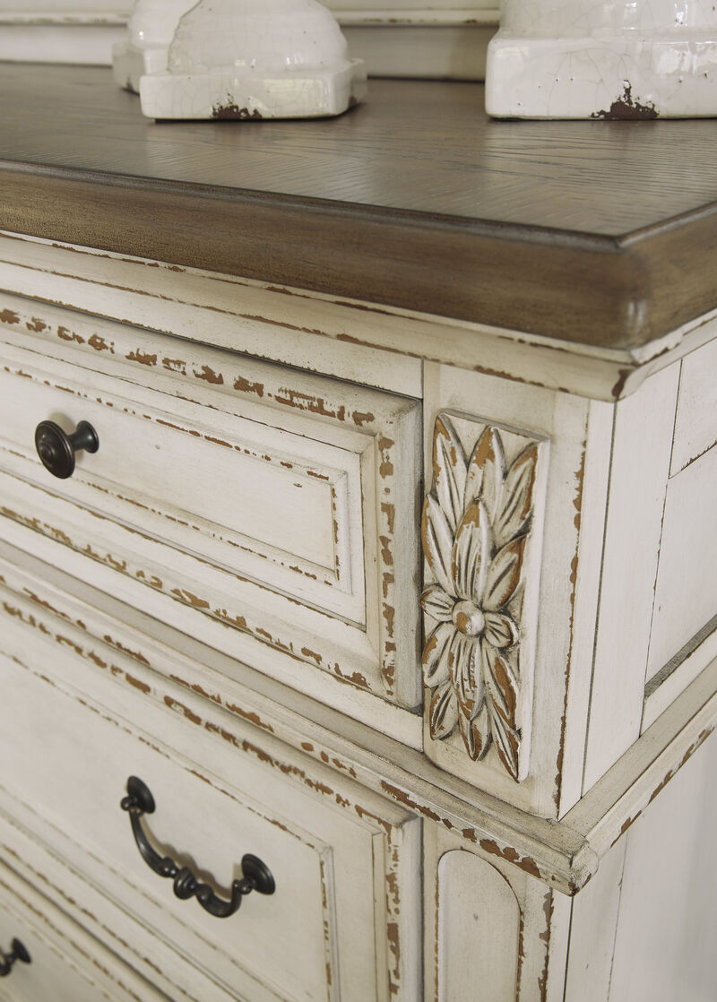 Realyn Dresser image number 3