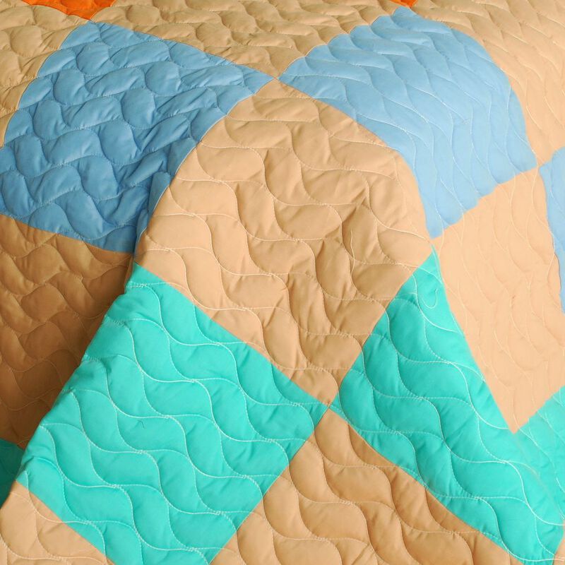 Quilted Patchwork Quilt Set 3-Piece with Matching Shams image number 3