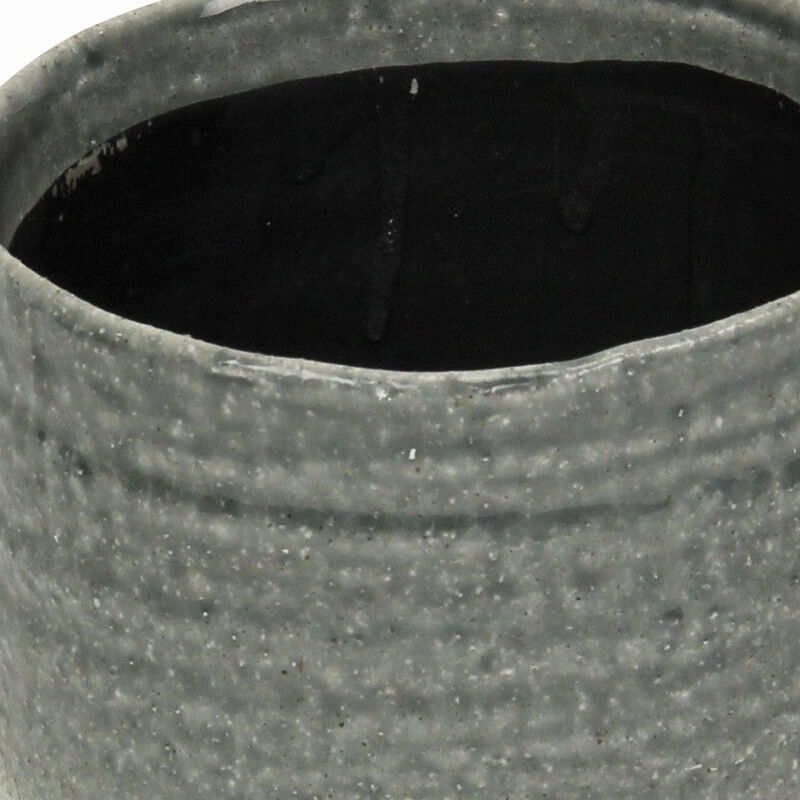 HomeRoots Gray Ceramic 19 Ounce Two Toned Round Distressed Pot Planter image number 3