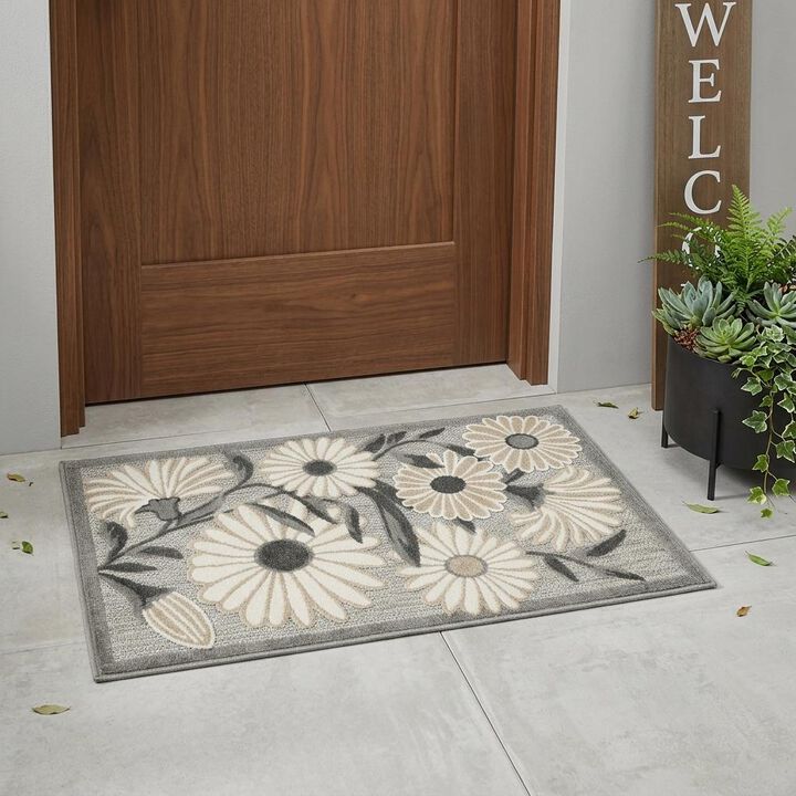 HomeRoots Round Floral Indoor Outdoor Area Rug