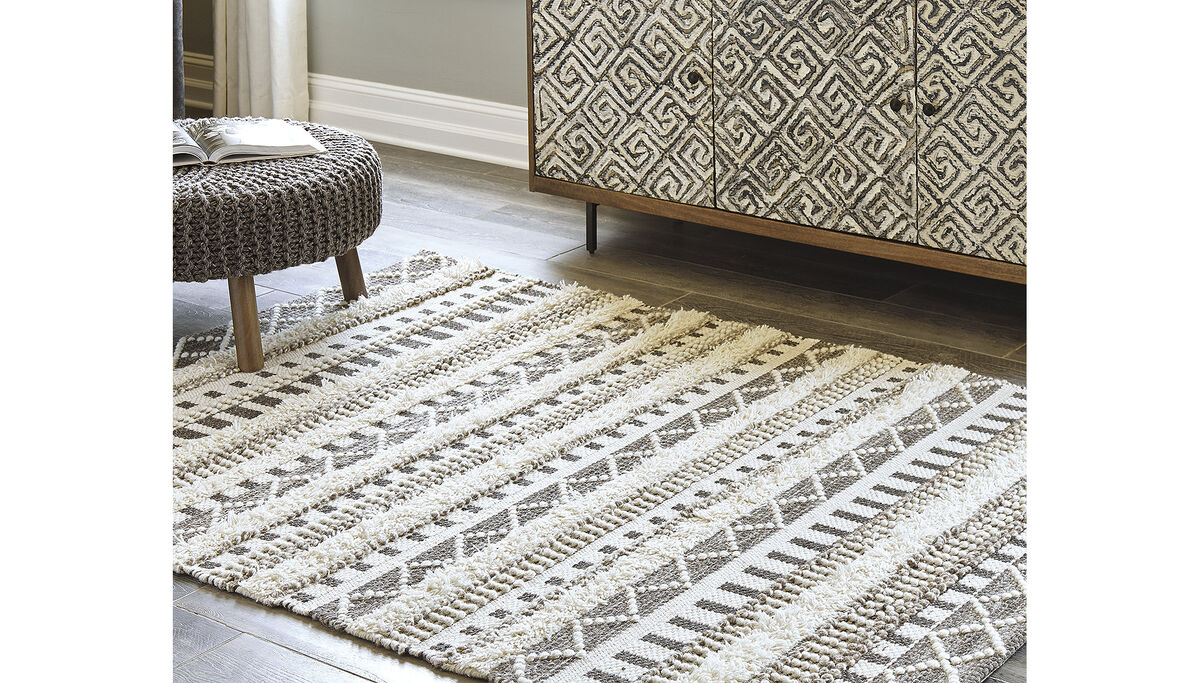 Karalee 5' x 7' Rug