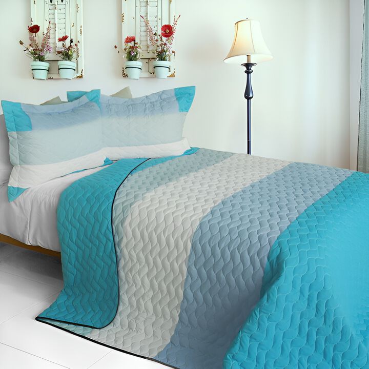 Cozy 3 Piece Quilt Set with Vermicelli Quilting, Reversible Soft Bedding for Bedroom Decor-Blue