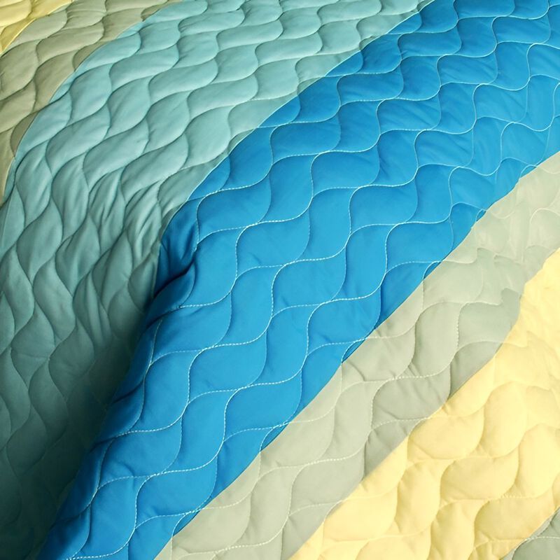 Queen Size 3-Piece Vermicelli Quilted Patchwork Quilt Set with Shams image number 2