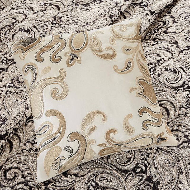 Gracie Mills Thornton 6-Piece Jacquard Quilt Set with Cozy Throw Pillows